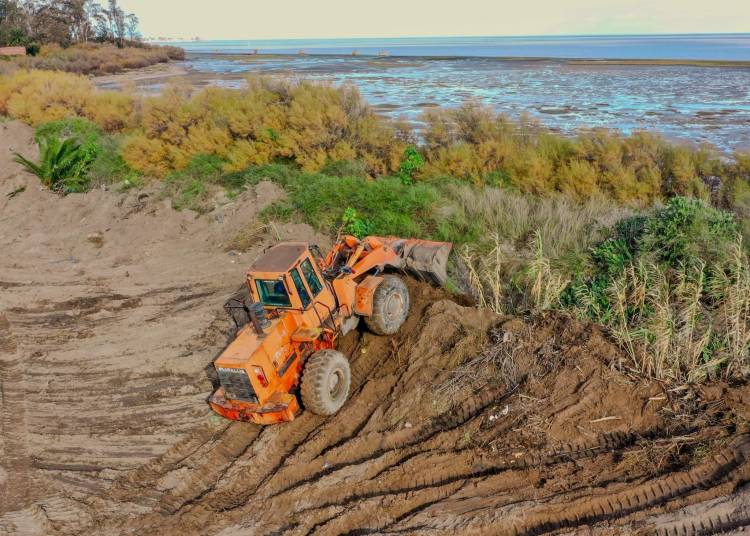 Avanzan los trabajos de reconstrucción del tajamar y del sistema de desagües en Villa del Mar