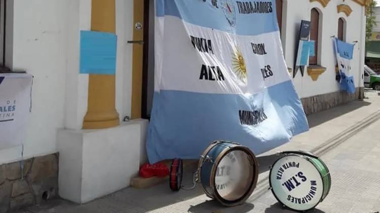 Hoy domingo comienza el paro de 48 horas de los trabajadores municipales en Coronel Rosales