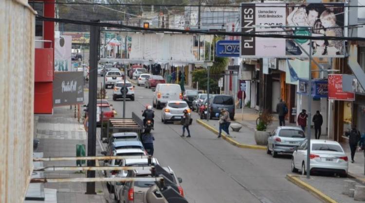 Relevamiento indica que en el comercio local “el optimismo cedió dando paso a la cautela”