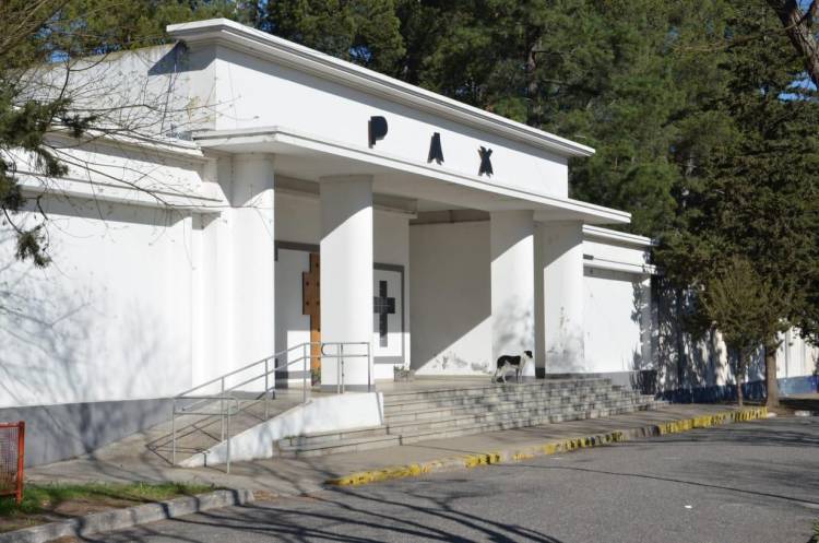 Mujer no puede cremar a su marido hace quince días porque están caídos sistemas municipales