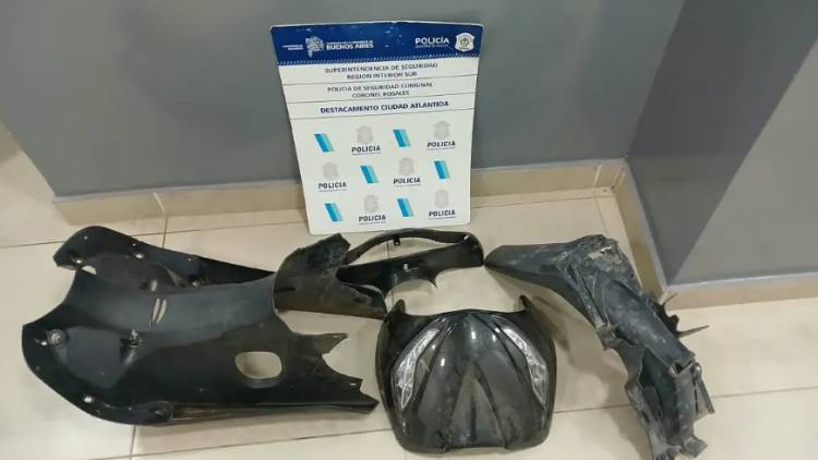 Recuperaron una moto robada y secuestraron piezas en dos allanamientos