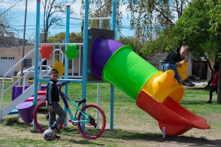 El Municipio de Coronel Rosales realizó la puesta en valor de la Plaza Moreno