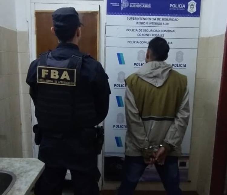 Un delincuente fue aprehendido por saltar la reja de una vivienda