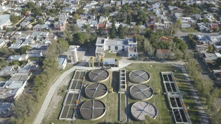 Reclaman a la autoridad del Agua que publique las mediciones ambientales sobre la planta depuradora